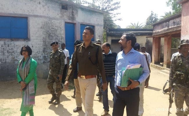 लोकसभा चुनाव 2019 को लेकर कलस्टर का उपायुक्त व एसपी ने किया निरीक्षण