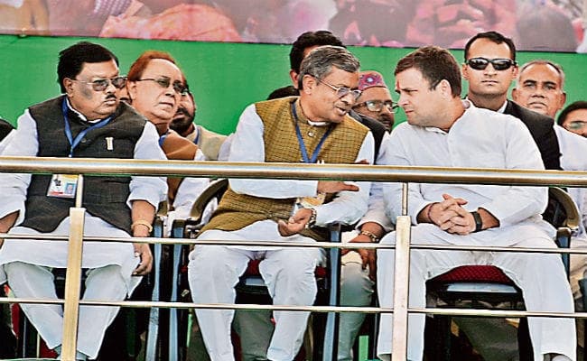 राहुल गांधी की सभा में जुटे विपक्षी, केंद्र और राज्य सरकार को उखाड़ फेंकने का किया गया आह्वान