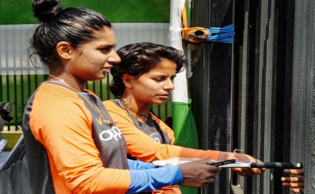 इंग्लैंड के खिलाफ टी20 शृंखला में भारत की निगाहें विश्व कप की तैयारी पर