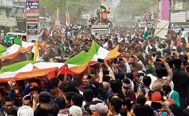 बेगूसराय : राजकीय सम्मान के साथ शहीद पिंटू की हुई अंत्येष्टि, सीएम ने 25 लाख देने का दिया आदेश