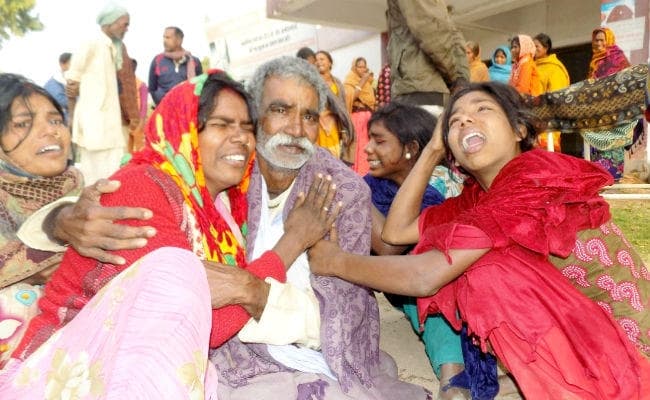 शेखपुरा में मसूर की कटनी करने जा रहे मजदूर से भरा ट्रैक्टर पलटा, चार लोगों की मौत, 31 घायल