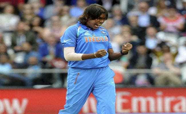 वनडे रैंकिंग में शीर्ष पर पहुंची झूलन गोस्‍वामी, भारत दूसरे नंबर पर