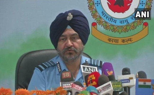 वायुसेना प्रमुख धनोआ ने कहा - फिट होने पर अभिनंदन फिर उड़ायेंगे फाइटर प्लेन