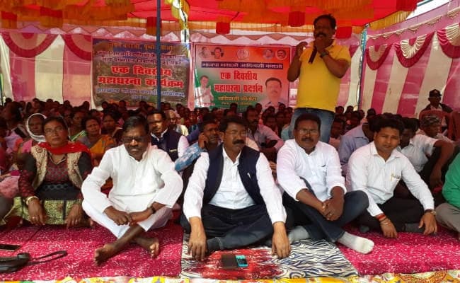 सरकार आदिवासियों को जंगल से बेदखल करना चाहती है : विक्सल कोंगाडी