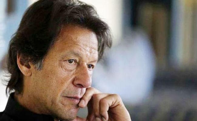 पाकिस्तान पर मंडरा रहा आर्थिक पाबंदी लगने का खतरा, फेडरल सेक्रेटरी ने इमरान सरकार को दी चेतावनी