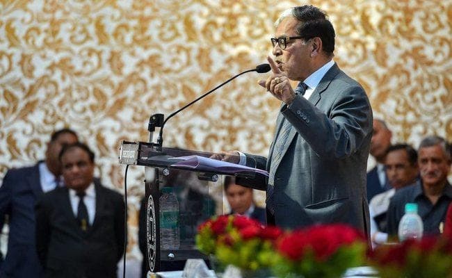 न्यायमूर्ति सीकरी हुए सेवानिवृत्त, बोले - प्रत्येक न्यायाधीश में नारीत्व के कुछ अंश होने चाहिए