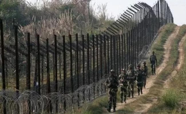 पाकिस्तान ने LOC पर तैनात किये अतिरिक्त सैनिक