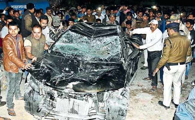 हादसे के बाद 15 किमी तक घसीटते ले गयी कार, टुकड़ों में बंटा नाबालिग