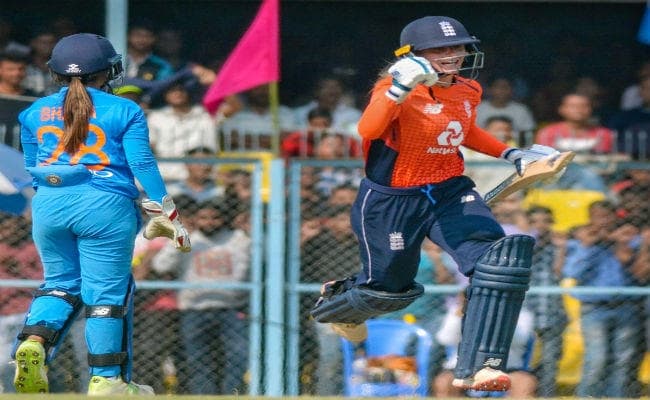 भारतीय महिला क्रिकेट टीम ने इंग्लैंड के खिलाफ दूसरा टी20 और शृंखला गंवायी