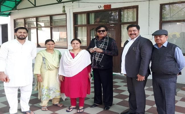 राबड़ी से मिलने के बाद बोले शत्रुघ्न, मोदी सरकार को एयर स्ट्राइक के विवरण के साथ सामने आना चाहिए