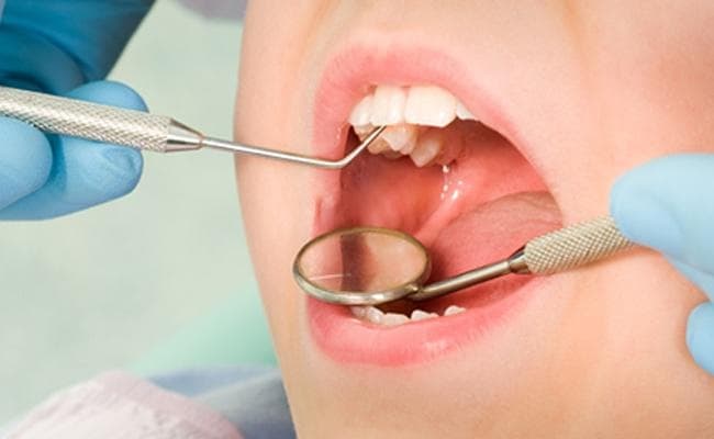 डेंटिस्ट बनकर संवारें अपना करियर