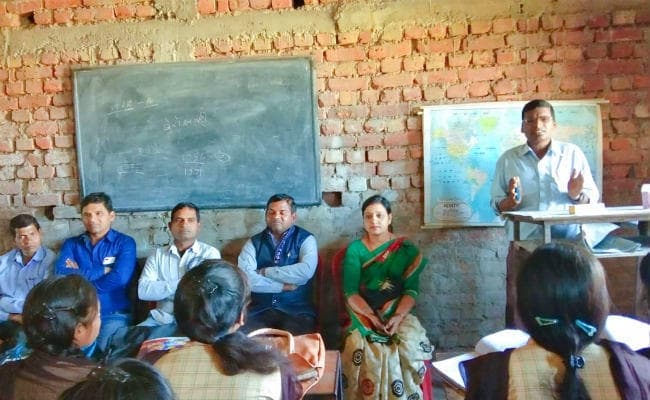 बड़कागांव : इंदिरा गांधी मेमोरियल कॉलेज में अंतरराष्ट्रीय महिला दिवस मनाया गया