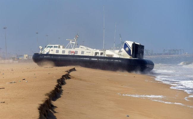 कैप्टन अनुराधा शुक्ला बनीं हॉवरक्राफ्ट एच-197 चलाने वाली पहली महिला अफसर
