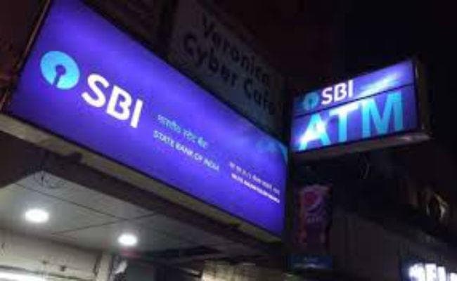 SBI ने किया ऐसा काम, जिससे ग्राहकों को तत्काल मिलेगा रेपो रेट में कटौती का लाभ, जानिये...