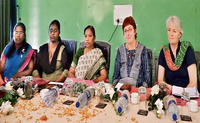 संसदीय लोकतंत्र में महिलाओं को निर्णायक भूमिका निभानी होगी