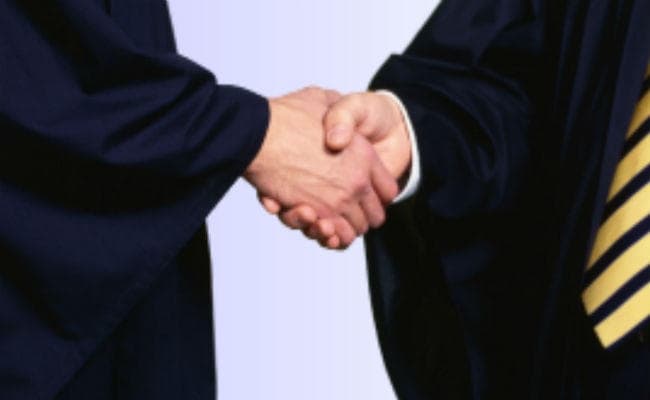 सरकार ने विश्वविद्यालयों व कॉलेजों में असिस्टेंट प्रोफेसरों की नियुक्ति के लिए विवि सेवा आयोग के सदस्य को किया नियुक्त