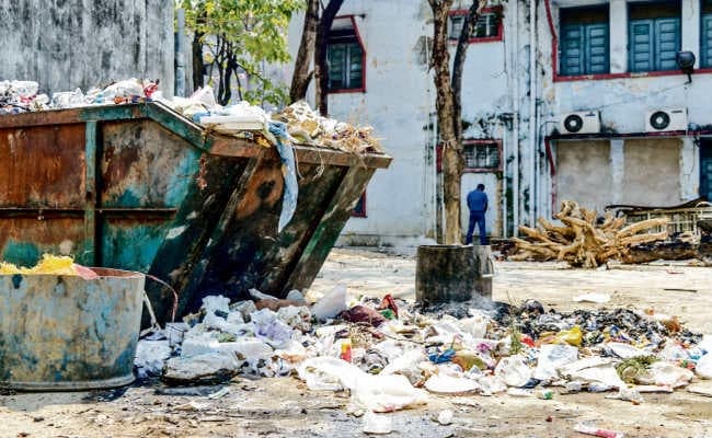 एमजीएम में हड़ताल के कारण सफाई हुई प्रभावित, संक्रमण का खतरा बढ़ा