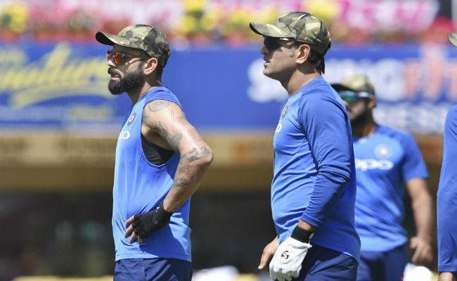 धौनी भारतीय टीम के आधे कप्तान, उनके बिना असहज दिखते हैं कोहली : बेदी