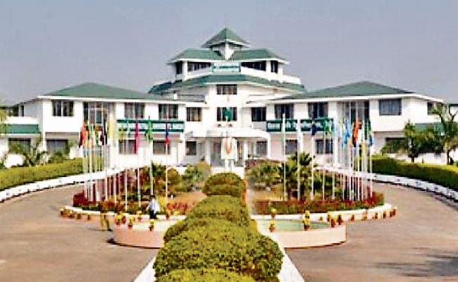 रांची : रजिस्ट्रार, प्रसार शिक्षा निदेशक, डीन पीजी सहित कई कर्मचारी नेताओं का तबादला