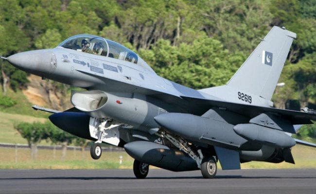 नहीं मान रहा पाकिस्‍तान, एलओसी पर एफ-16 विमान किया तैनात!