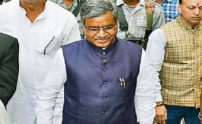 दलबदल मामला : हाइकोर्ट में याचिका दायर, बाबूलाल, प्रदीप ने कहा नहीं हुआ पार्टी का विलय