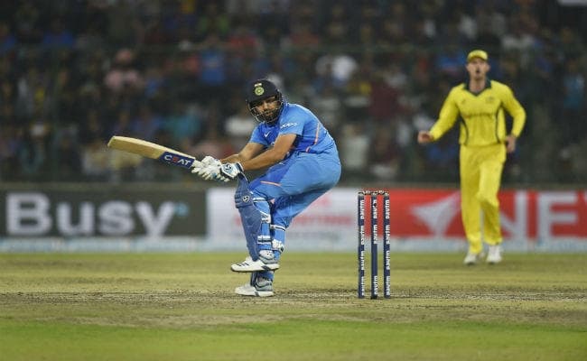 वनडे में रोहित शर्मा के 8000 रन पूरे, 9वें भारतीय खिलाड़ी बने