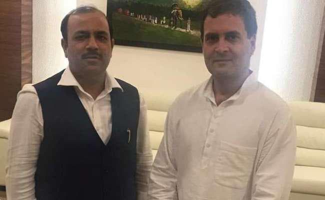 लोकसभा चुनाव : कर्नाटक में कांग्रेस 20 और जेडीएस आठ सीटों पर लड़ेगी, भाजपा की पहली सूची 16 को