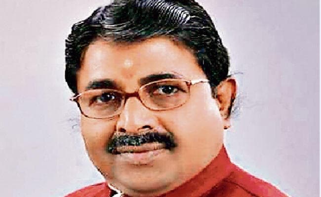 बयान से पलटे रवींद्र राय : पहले आजसू को चुनाव नहीं लड़ने की नसीहत दी, अब बोल रहे उनकी भावना की कद्र करते हैं