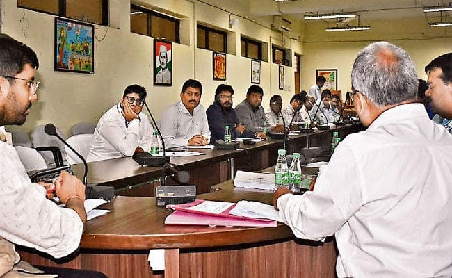 प्रशासन मुस्तैद : रांची जिले की सभी सीमाएं की जायेंगी सील