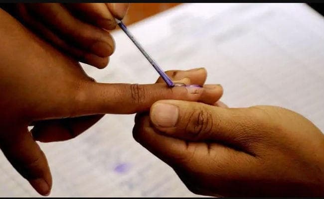 उम्मीदवारों के चुनाव में समय के साथ बदल जाता है धनबाद के वोटरों का मन, अभी चल रहा है भाजपा का जलवा