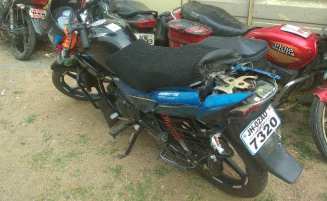 बरकट्ठा-इचाक मार्ग पर हुए सड़क हादसे में दो लोगों की दर्दनाक मौत