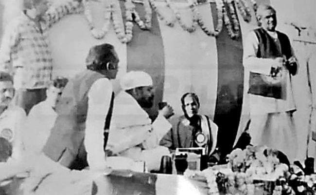 मेदिनीनगर : साइकिल से करते थे प्रचार, कहीं भी बैठ खा लेते थे सतुआ