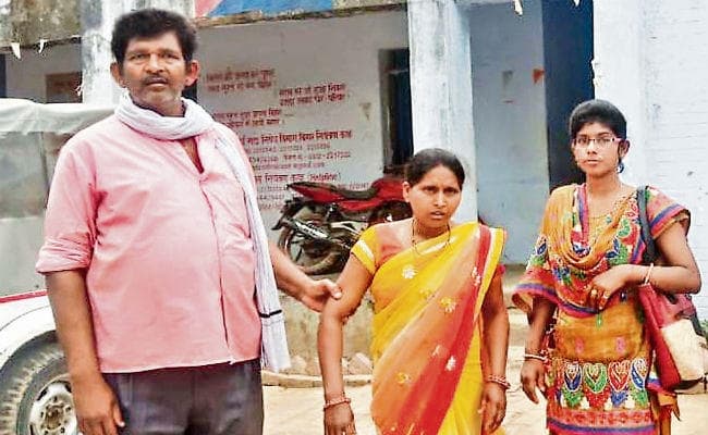 नवादा :भोजपुरी गायक पर पत्नी को प्रताड़ित करने का मामला दर्ज