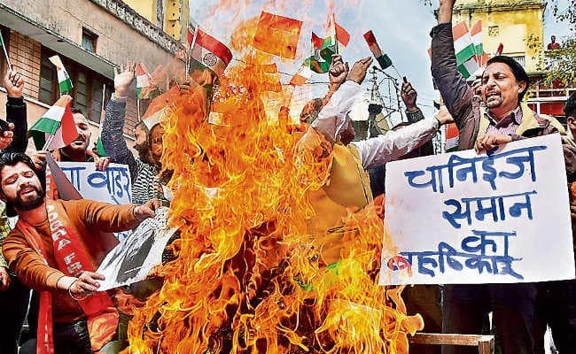 ट्रेंड में #boycottchina, लोग बोल रहे अगला निशाना चीन को बनाओ