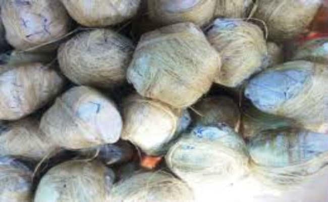 एक घर से 52 बम बरामद, मालिक फरार