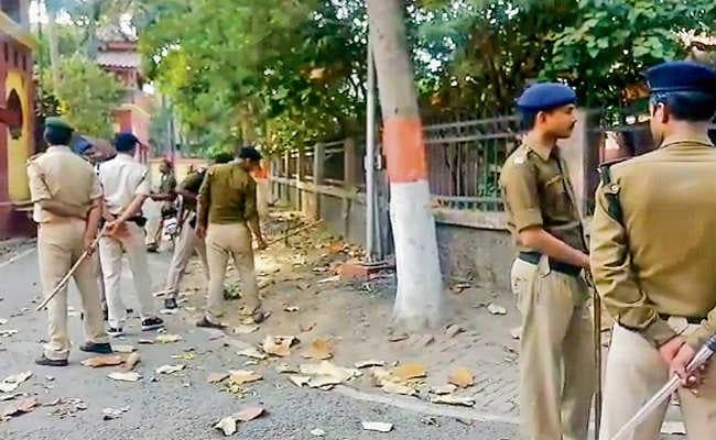 बम धमाकों से दहला पटना कॉलेज, दहशत  हॉस्टलों में  छात्र