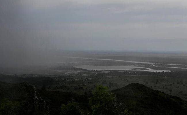 मोजाम्बिक में उष्णकटिबंधीय चक्रवात के कारण 19 लोगों की मौत