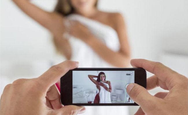 Revenge Porn के खिलाफ एक्शन के मूड में Facebook