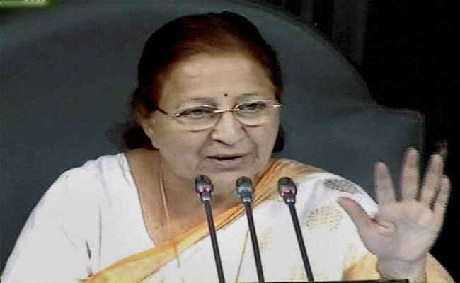 लोकसभा अध्यक्ष सुमित्रा महाजन ने लौटायीं पुलिस की गाड़ियां और सुरक्षाकर्मी