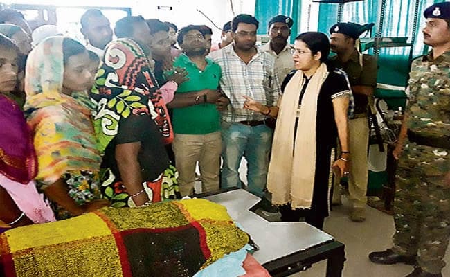 अररिया : जच्चा-बच्चा की मौत पर अस्पताल में हंगामा, तोड़फोड़, आरोप, प्रसूता को धक्का देकर बेड से गिराया गया