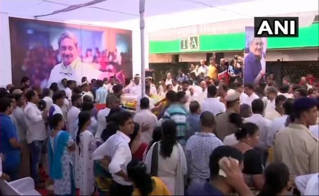 मनोहर पर्रिकर के निधन पर आईआईटी मुंबई में शोकसभा