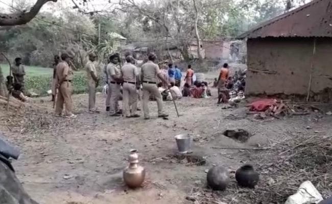 Kharagpur : घाटाल में डायन संदेह में महिला की पीट-पीटकर हत्या, परिवार के कई लोग जख्मी