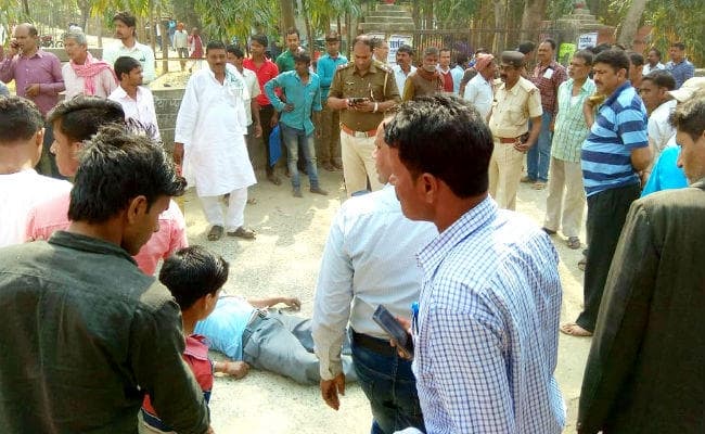 मोतिहारी में दिनदहाड़े दो लोगों की गोली मारकर हत्या, फायरिंग करते हुए फरार हो गये अपराधी