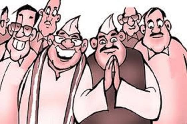 पारदर्शिता से डर रहीं राजनीतिक पार्टियां