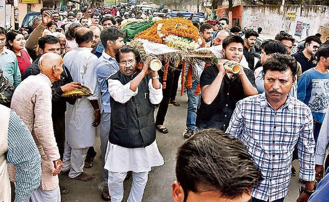 झारखंड आंदोलनकारी रणविजय शाहदेव पंचतत्व में विलीन, शामिल हुए सैकड़ों लोग, आंदोलनकारी को दी भावपूर्ण विदाई