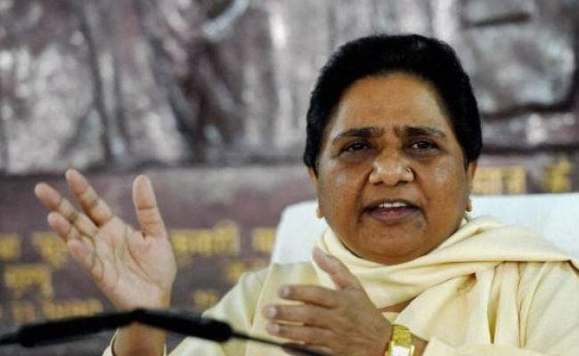पहले चायवाला और अब चौकीदार, देश वाकई बदल रहा है: मायावती