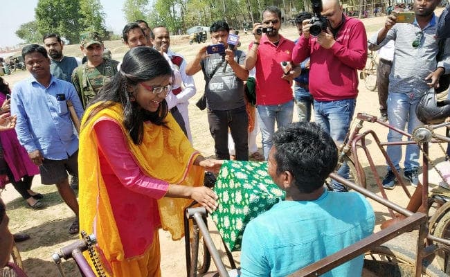 लोहरदगा में दिव्‍यांगजनों के लिए चलाया गया मतदाता जागरुकता कार्यक्रम, प्रतियोगिता का आयोजन
