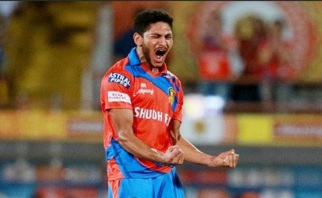 आईपीएल बल्‍लेबाजों का खेल, गेंदबाजी करना चुनौतीपूर्ण : बासिल थम्‍पी