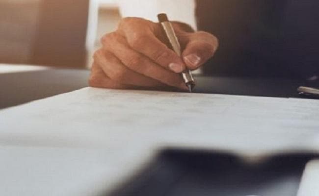 बिहार में कुल 8 उम्मीदवारों ने अब तक नामांकन पत्र दाखिल किये