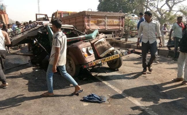 रामगढ़ घाटी में भीषण सड़क दुर्घटना, छह की मौत, घायल रिम्स में भर्ती